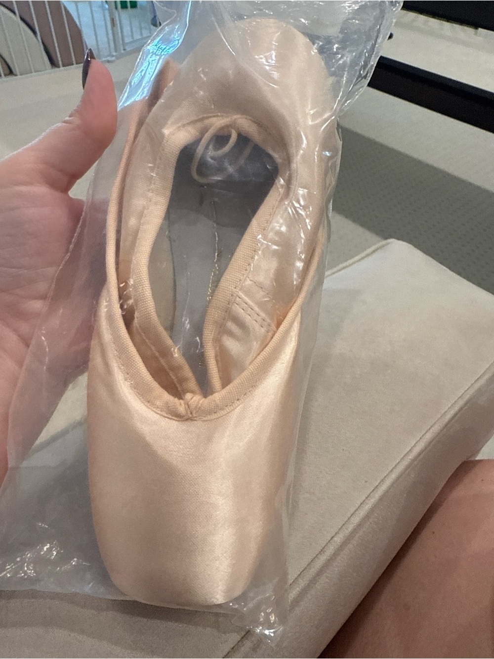 Bloch Satin Pointe Shoe in Light Pink